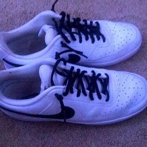 Air Force 1s slightly worn, just want to get rid of them